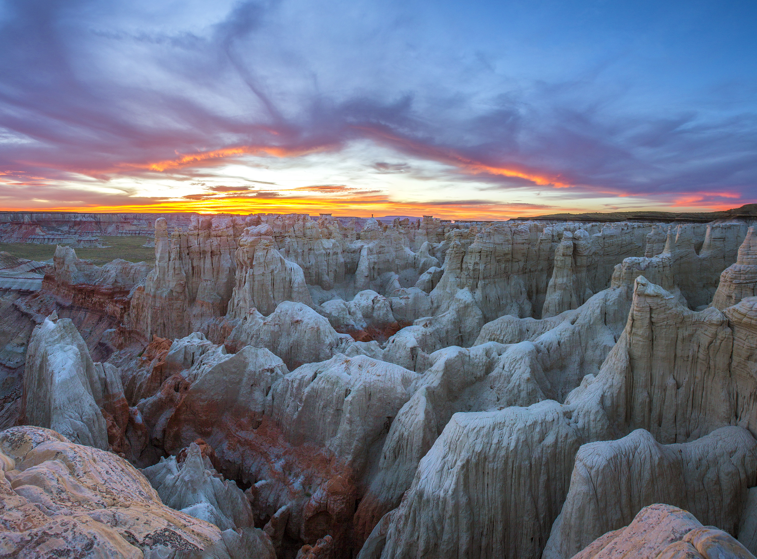 Hike Coal Mine Canyon 