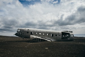 Explore DC-3 Airplane Wreckage in Sólheimasandur