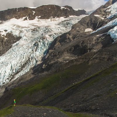 Hike Byron Glacier