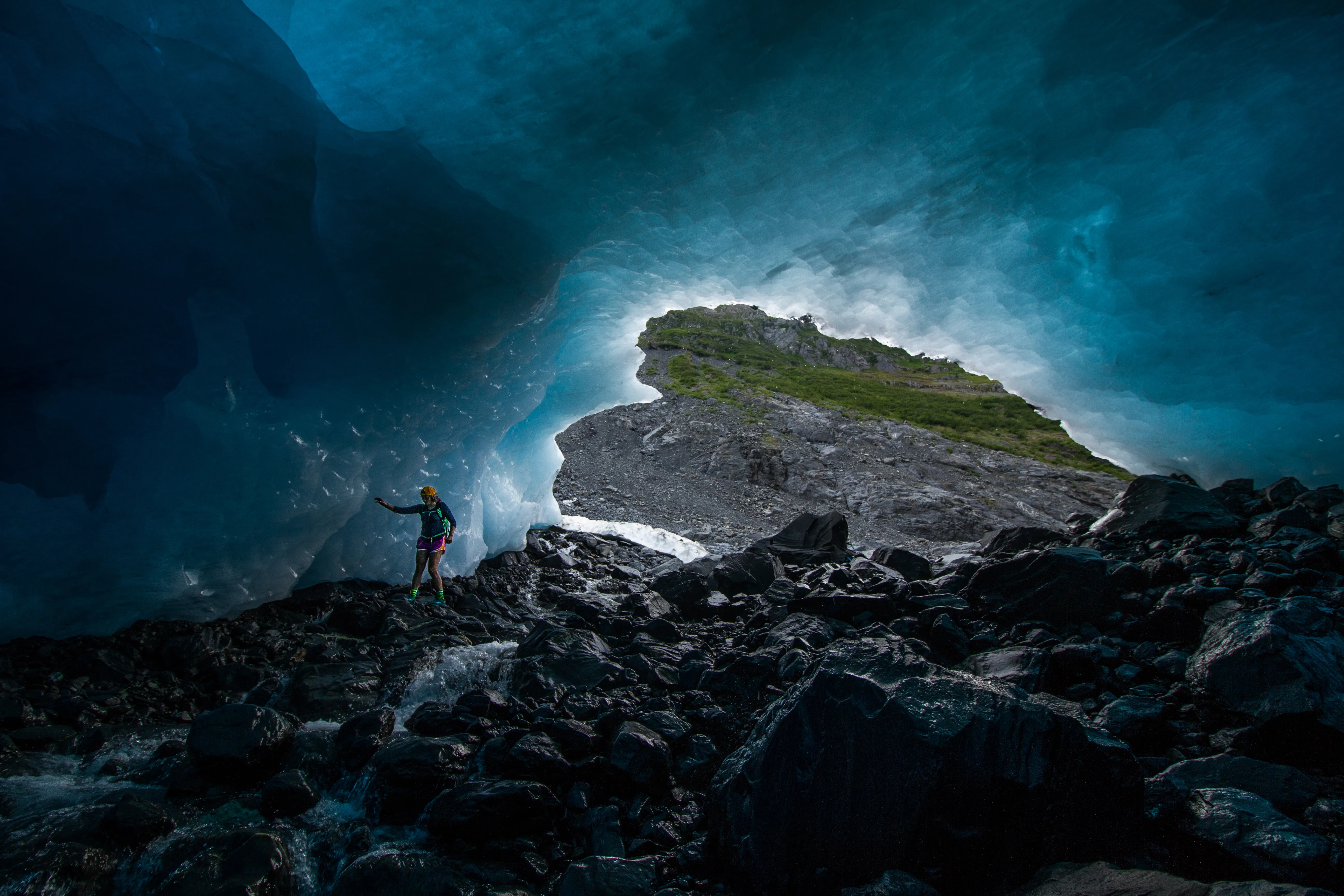 Hike Byron Glacier