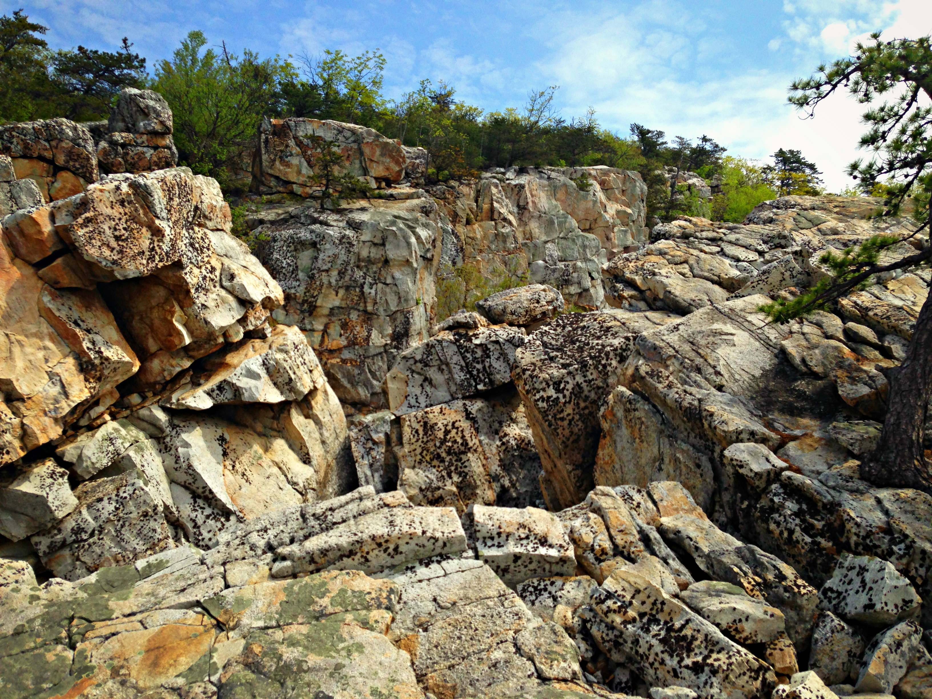 Hike Devil's Marbleyard 