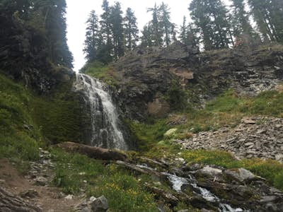 Hike to Plaikni Falls