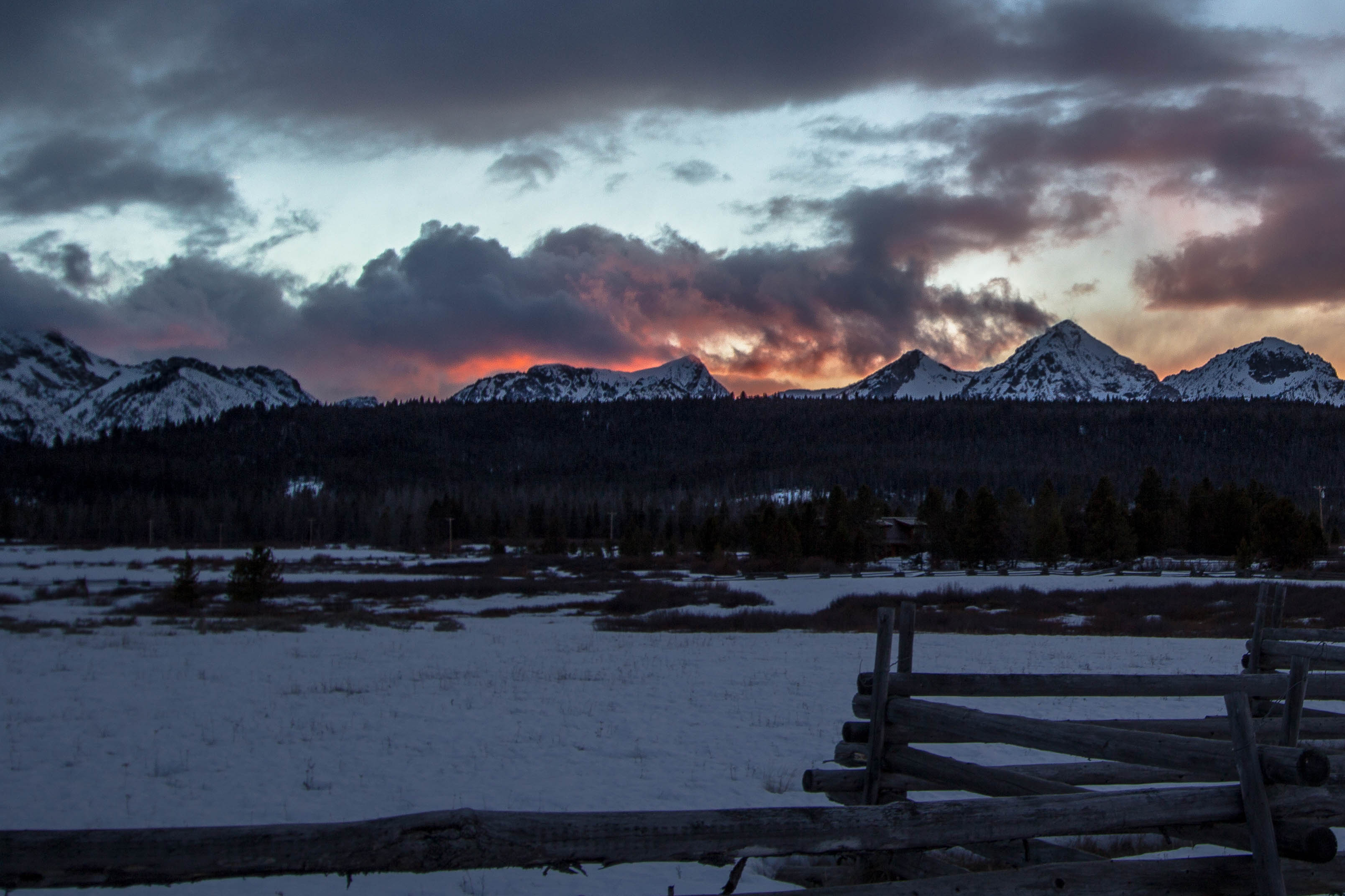 Photograph the Sawtooth Mountains