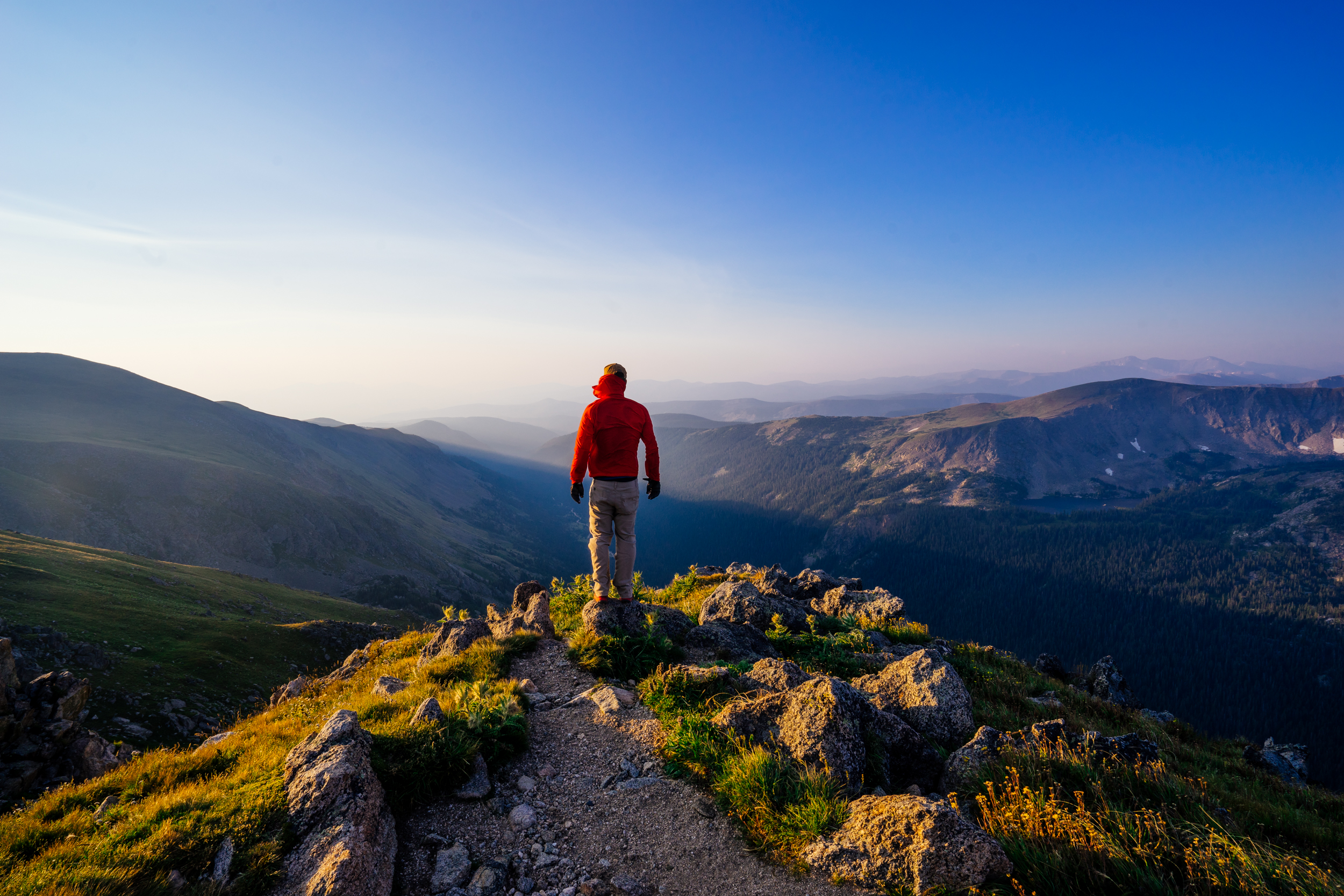 Hike South Araphaho Peak