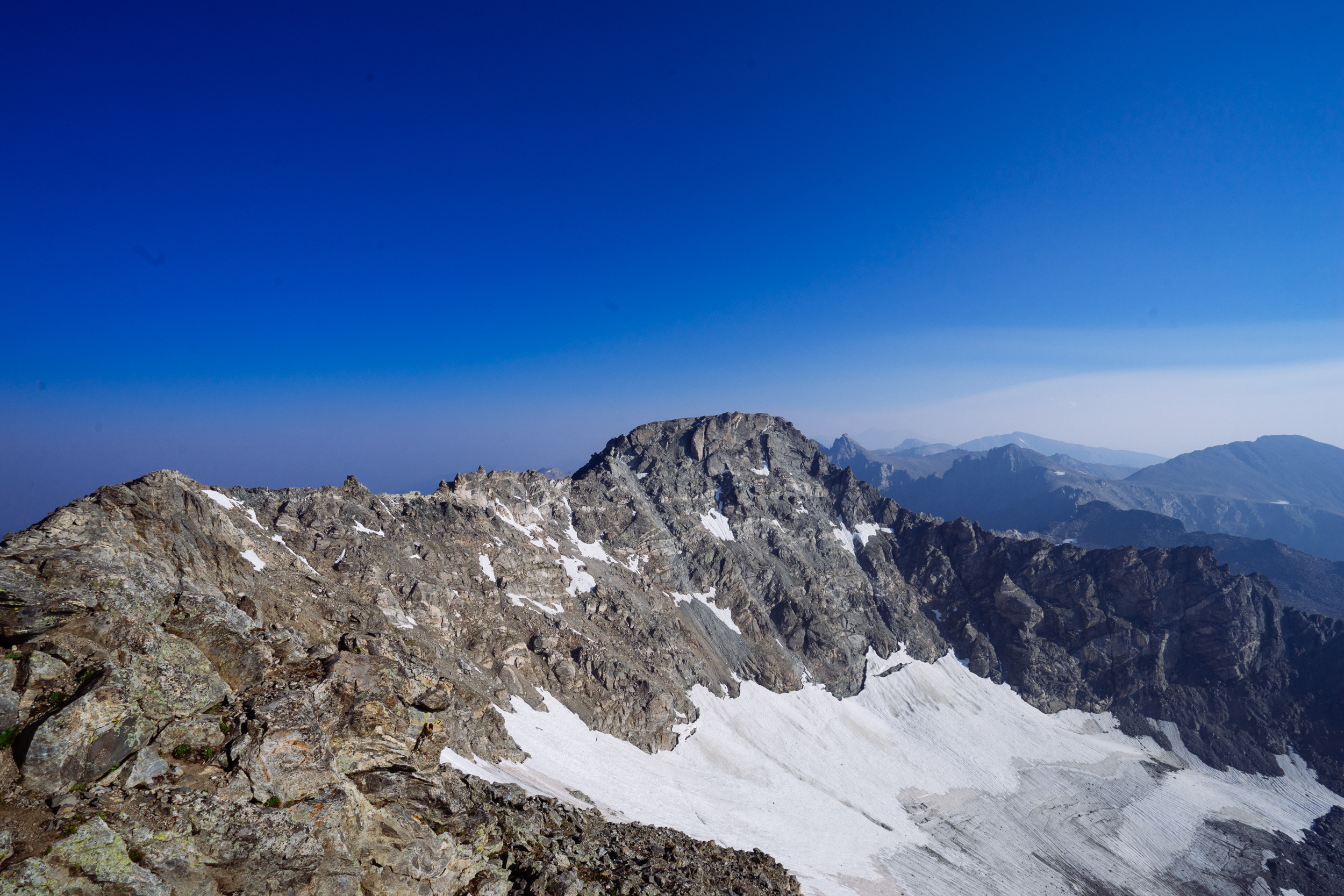 Hike South Araphaho Peak