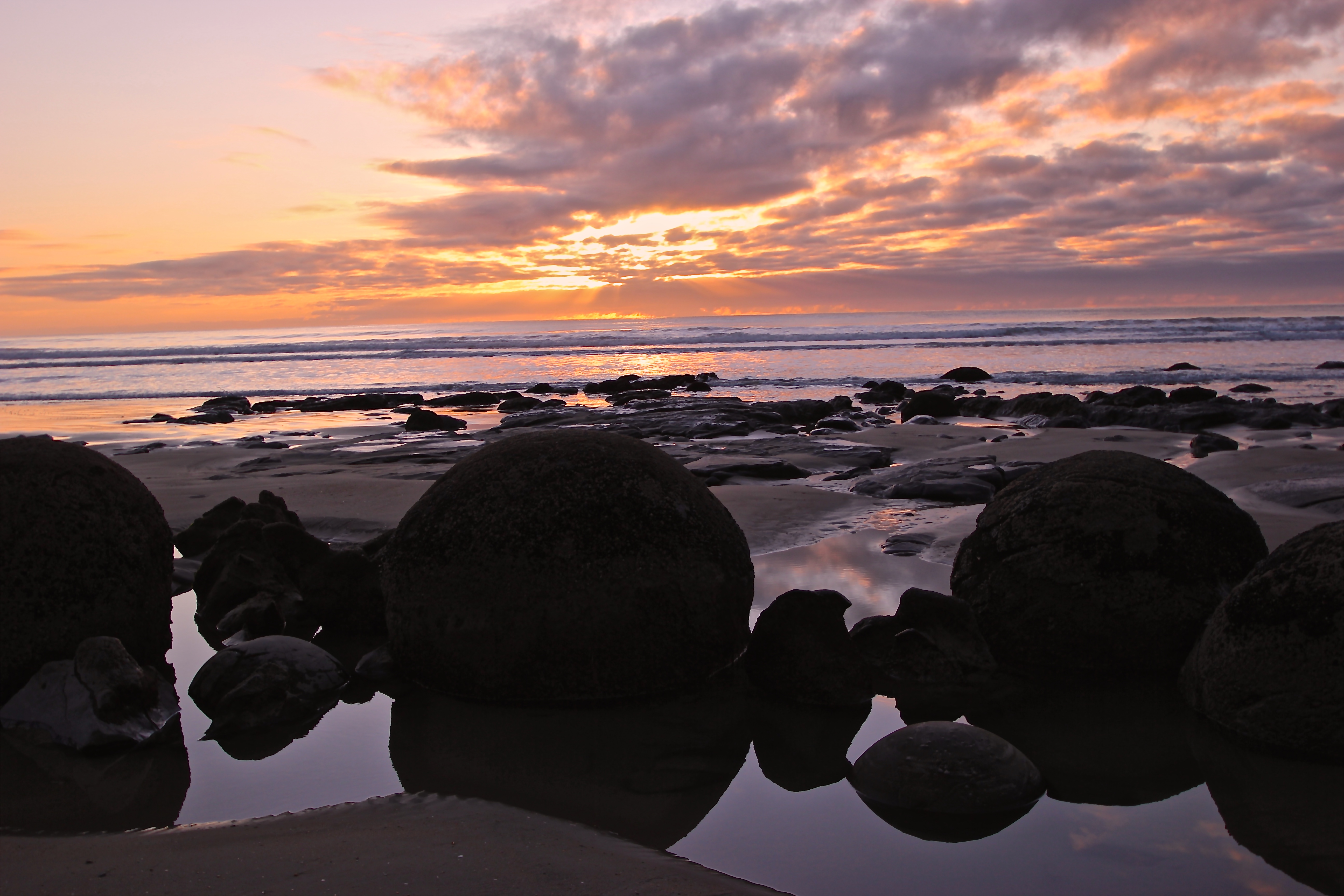 Explore the Moeraki Boulders 