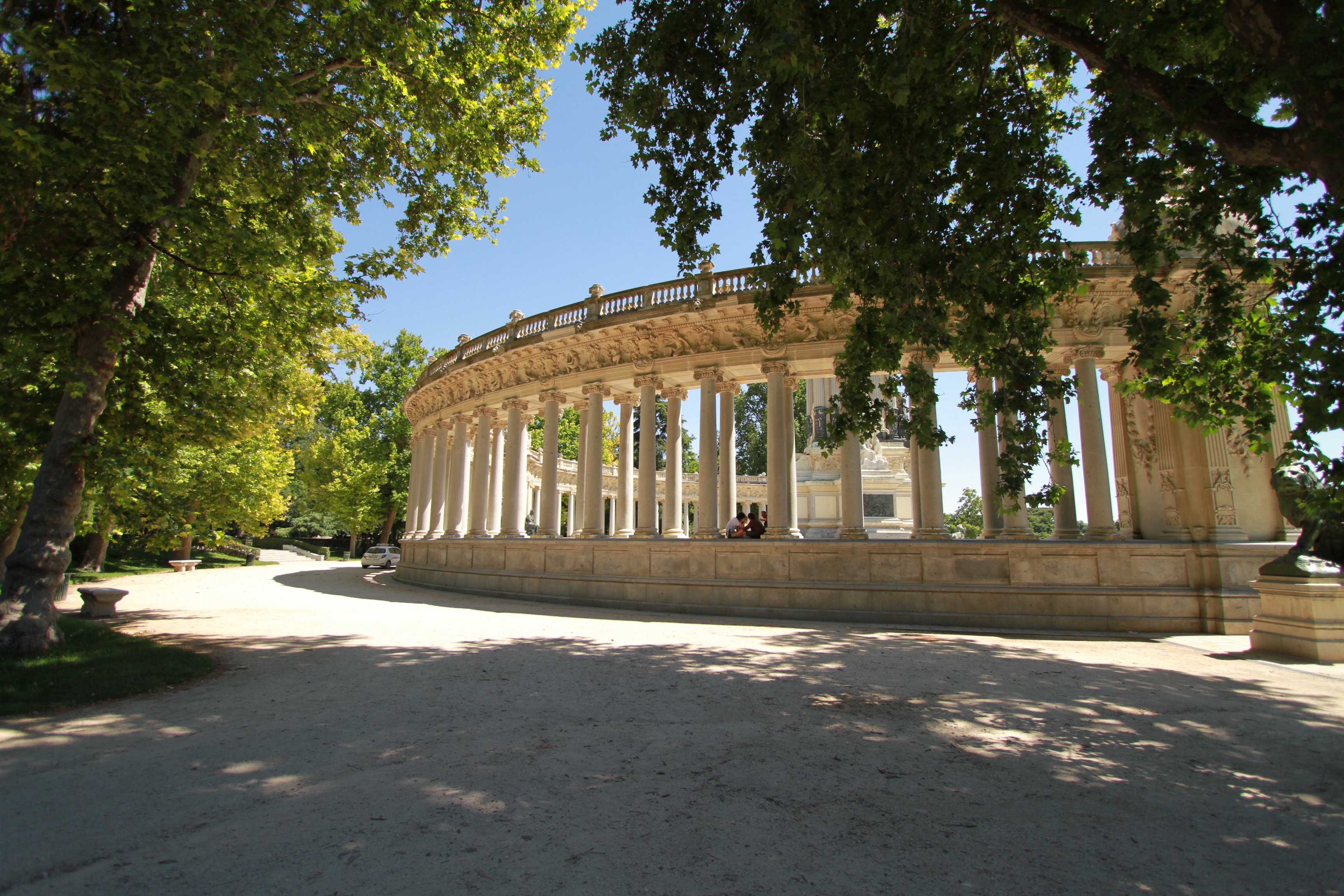 El Retiro Park