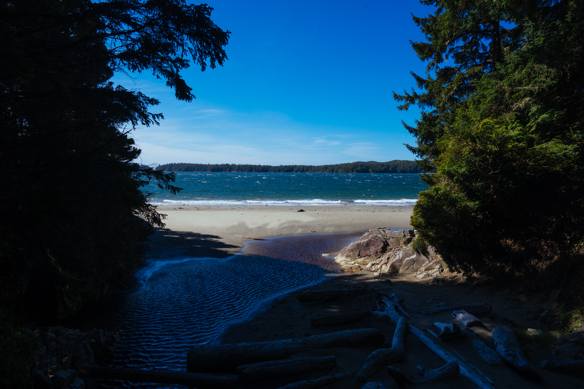 Hike to Tonquin Beach