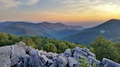 Hike to Blackrock Summit, Shenandoah NP, Blackrock Summit Trailhead