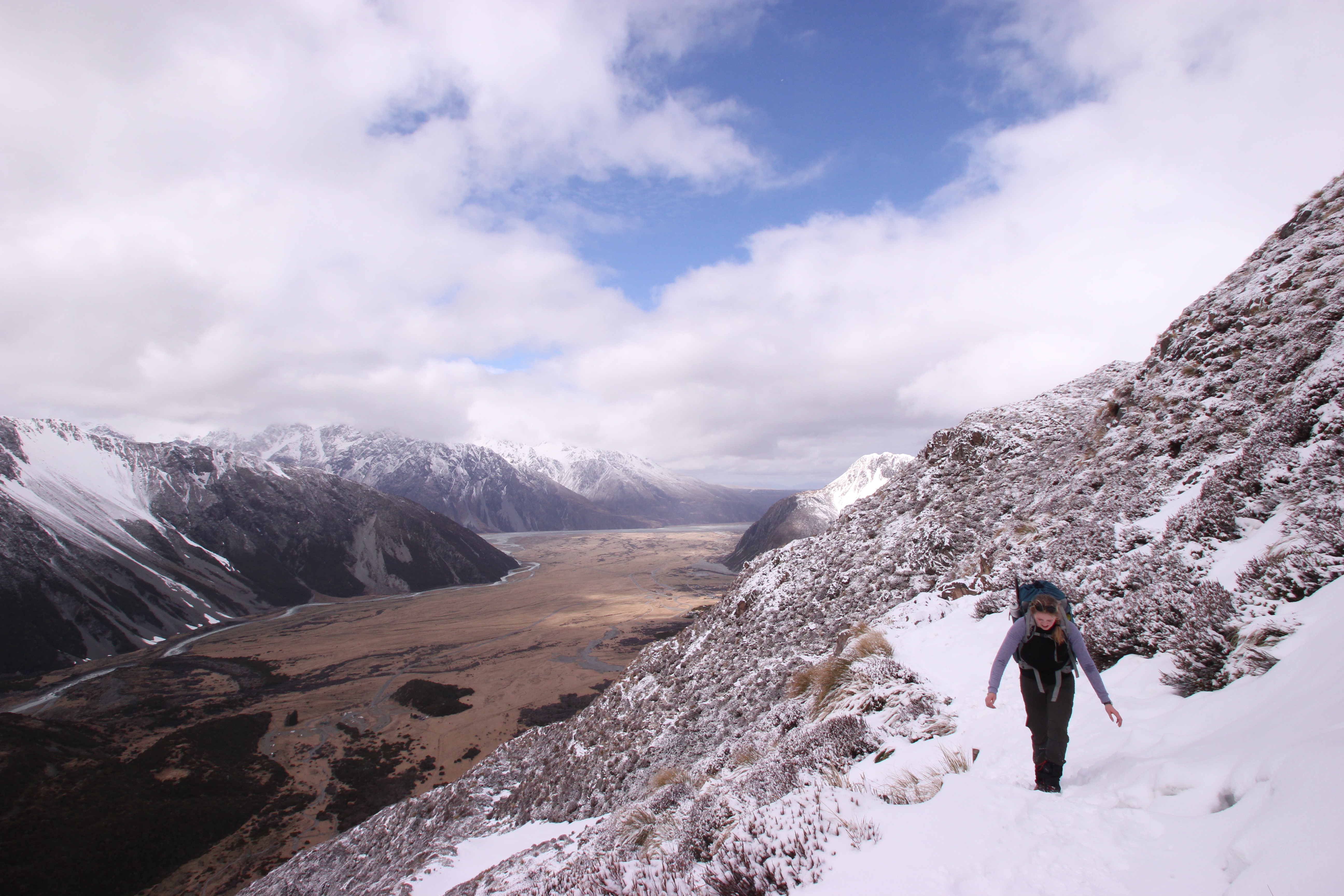 Hike to Sealy Tarns 