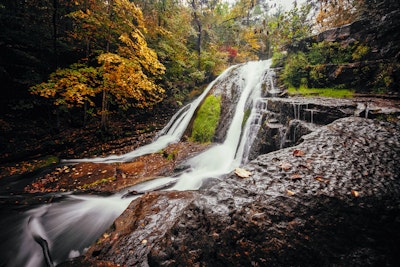 Hike Roaring Run Falls, Virginia