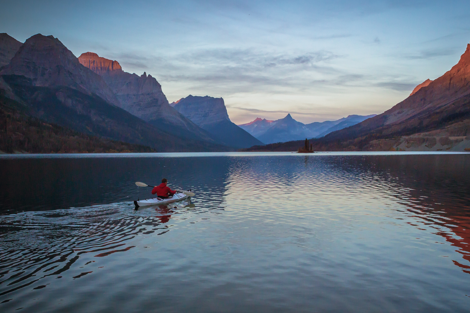 Kayak Saint Mary Lake, Glacier National Park