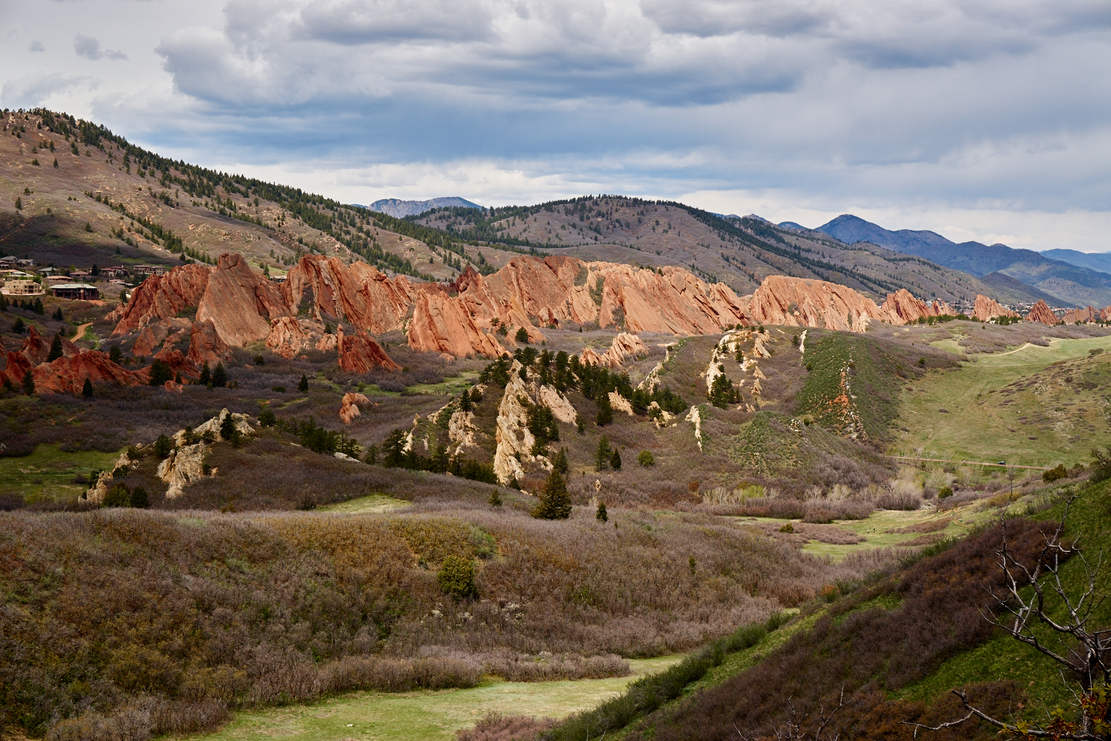 Hike & Photograph Roxborough State Park