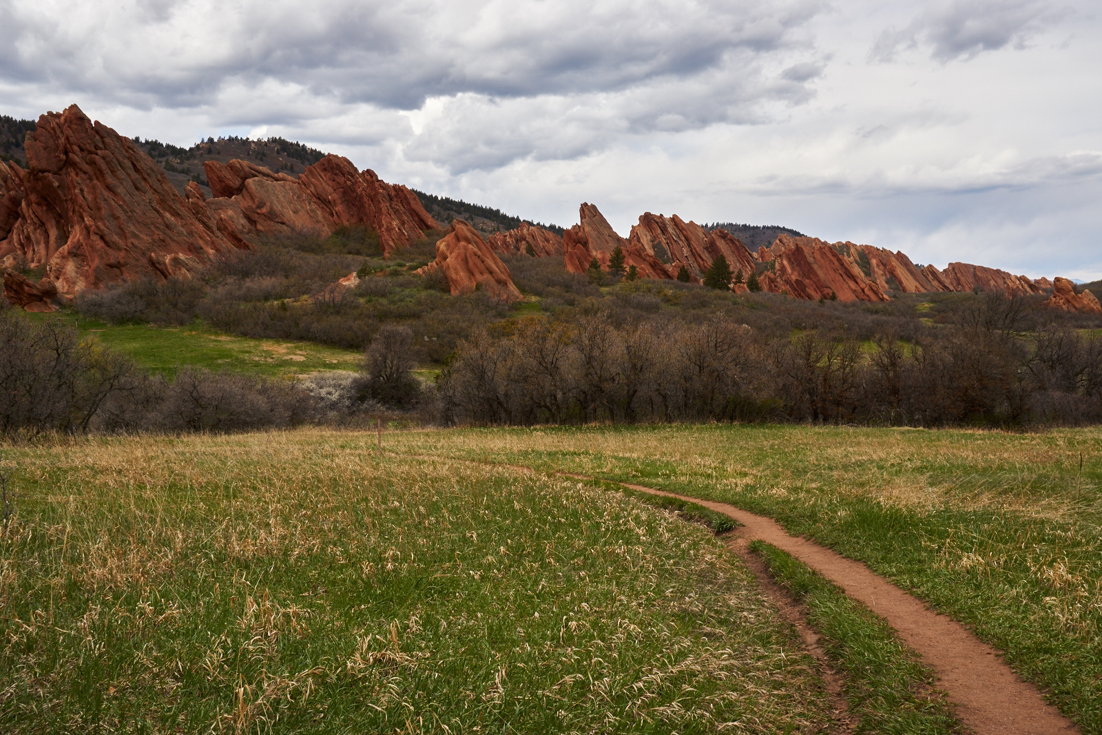 Hike & Photograph Roxborough State Park