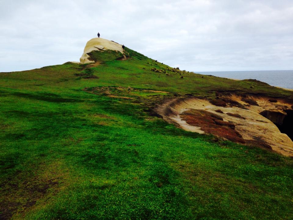 Hike to Tunnel Beach