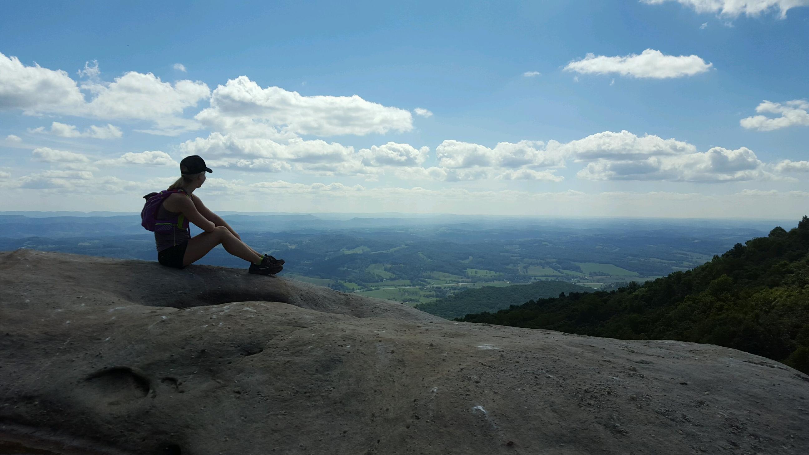 Hike to White Rocks