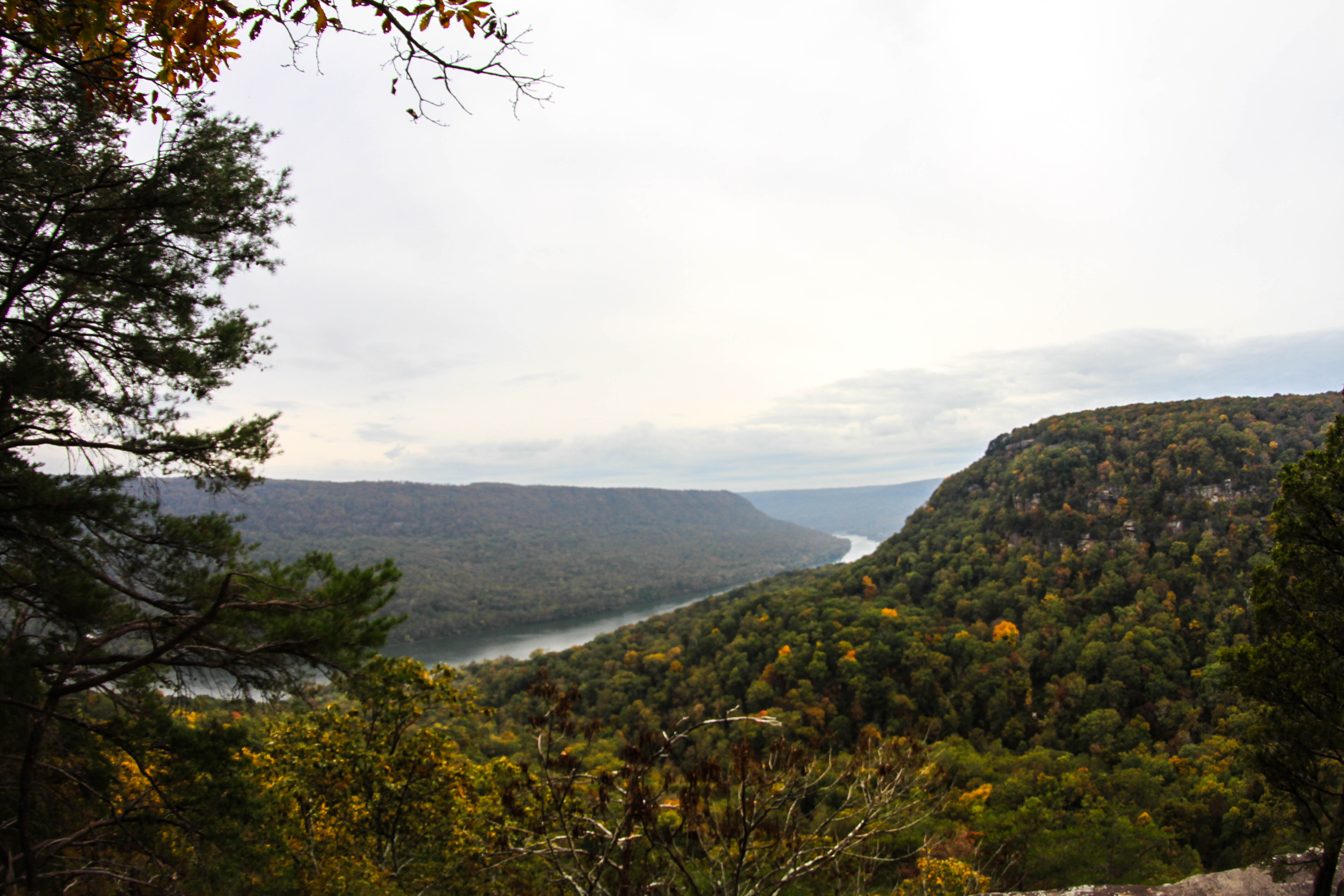 Hike to Rainbow Falls