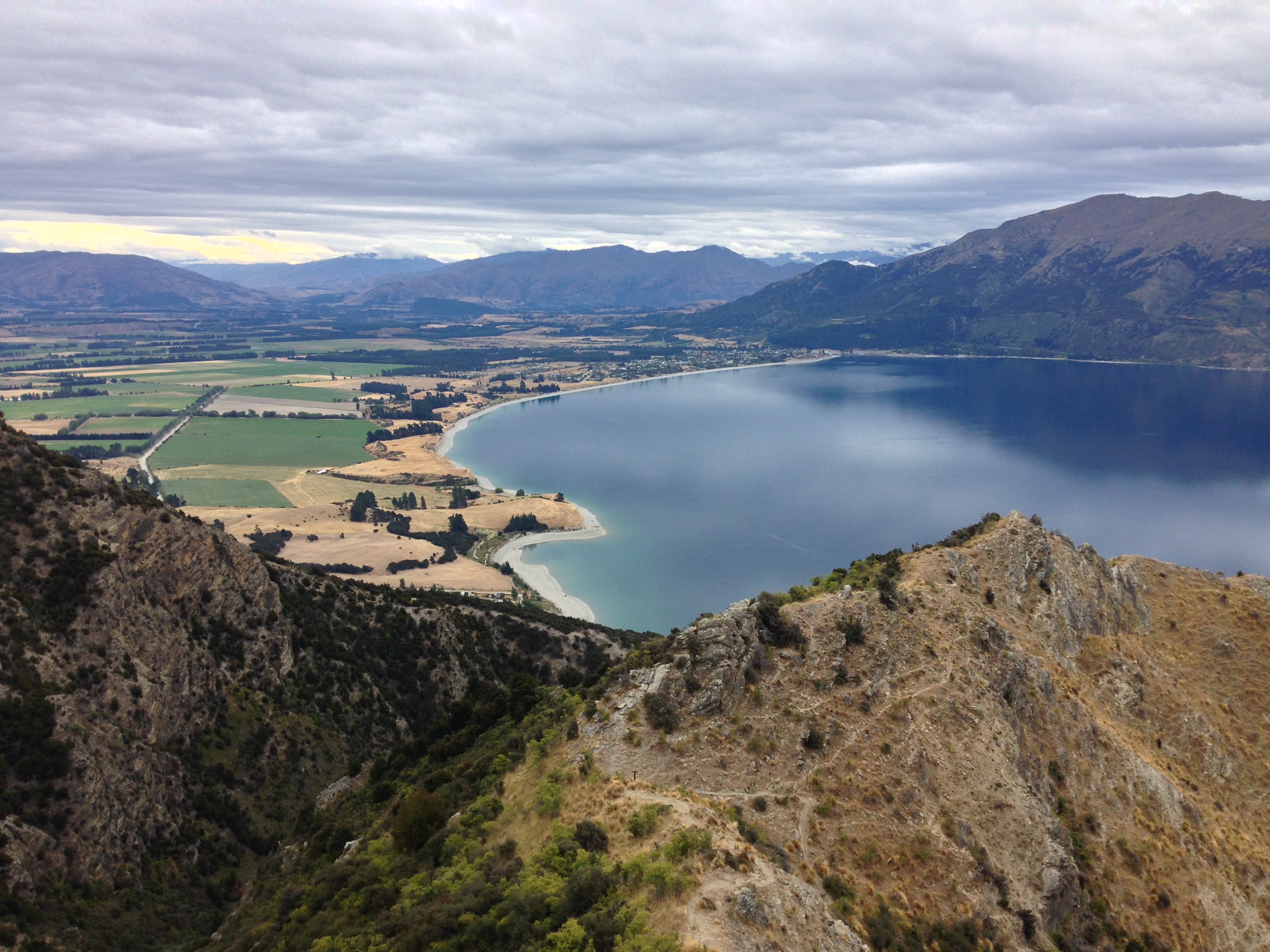 Hike the Breast Hill Track to Pakituhi Hut 