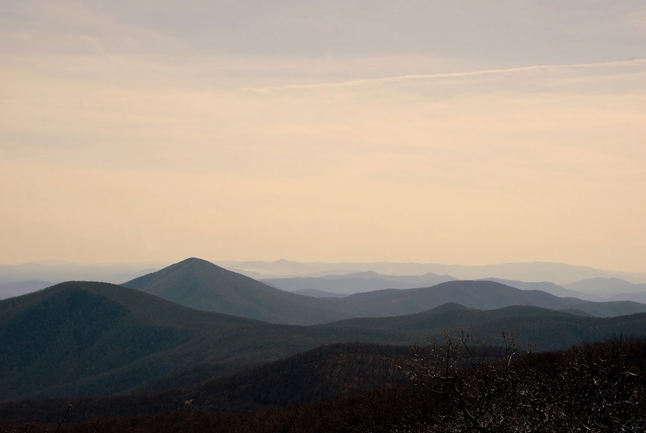 Hike Apple Orchard Mountain, Buchanan, Virginia