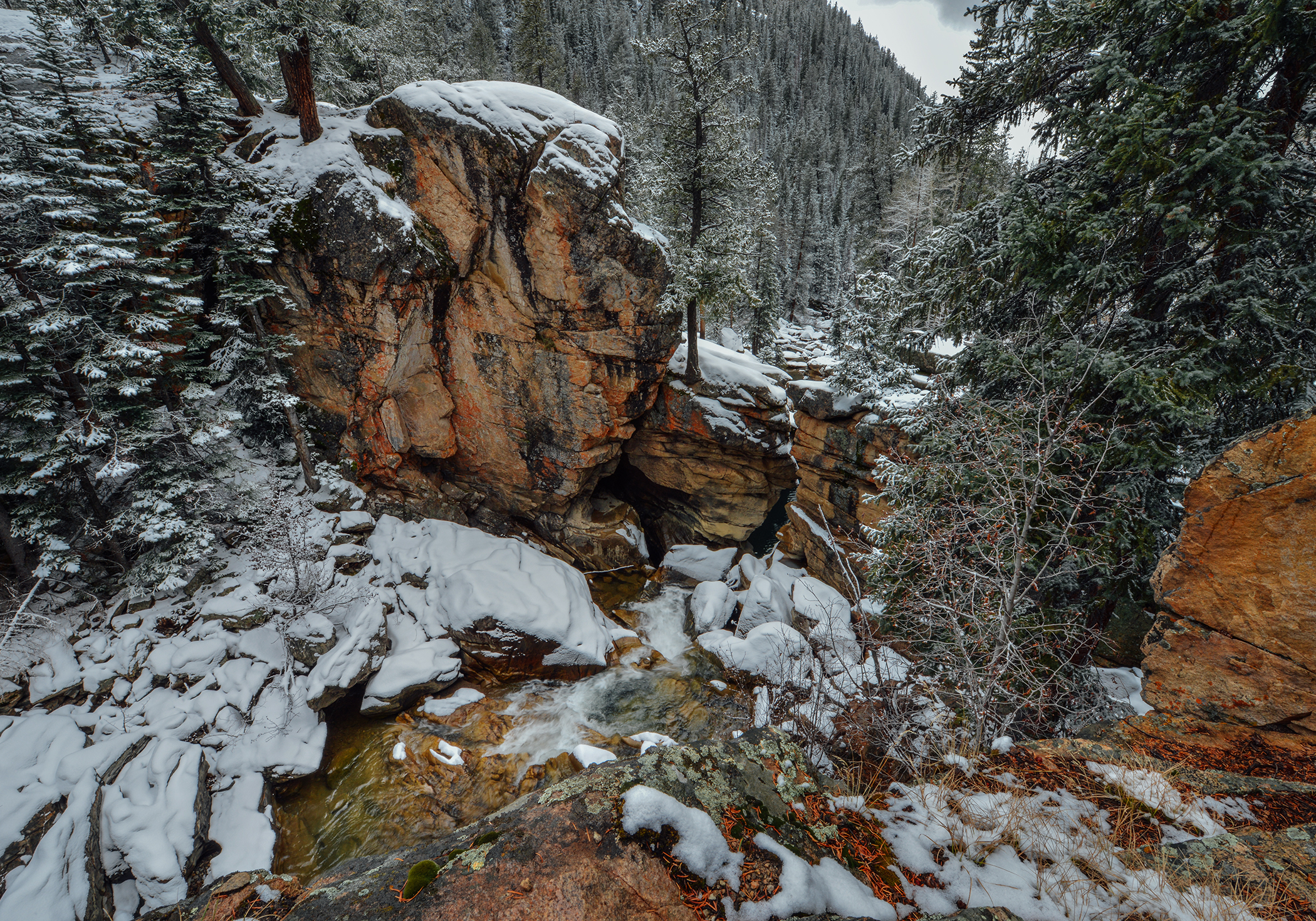 Devil's Punch Bowl