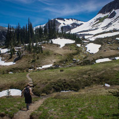 Hike to Mount Rainier's Panhandle Gap