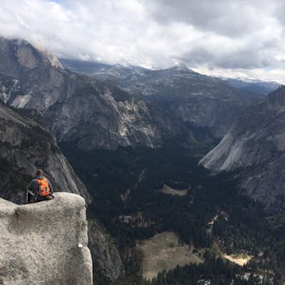 Hike to Yosemite Point