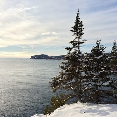 Hike to Shovel Point at Tettagouche State Park 