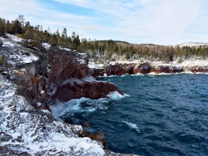 Hike to Shovel Point at Tettagouche State Park 