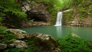 Hike to Punchbowl Falls