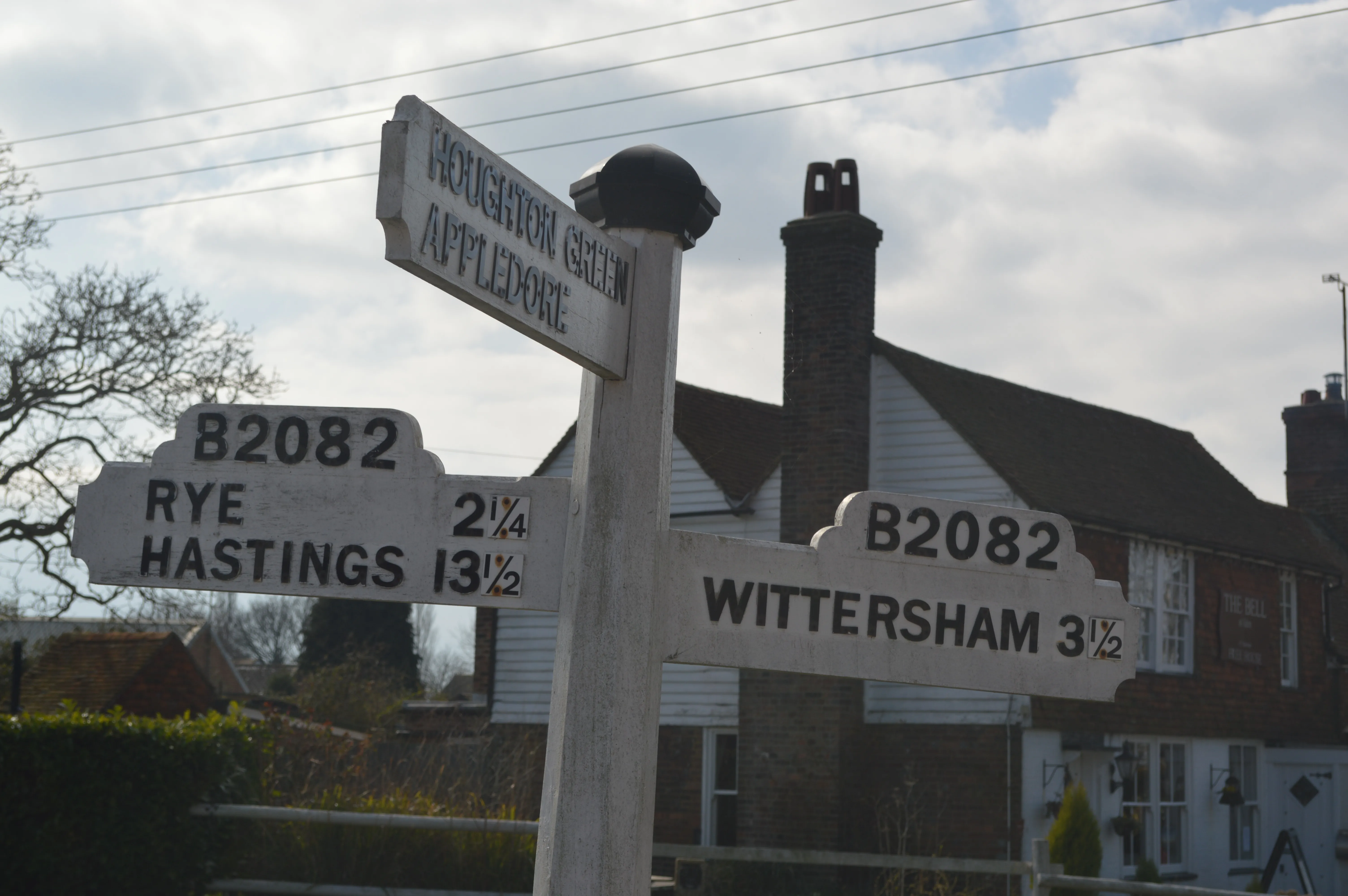 Go for a Historical Walk in English 1066 Countryside