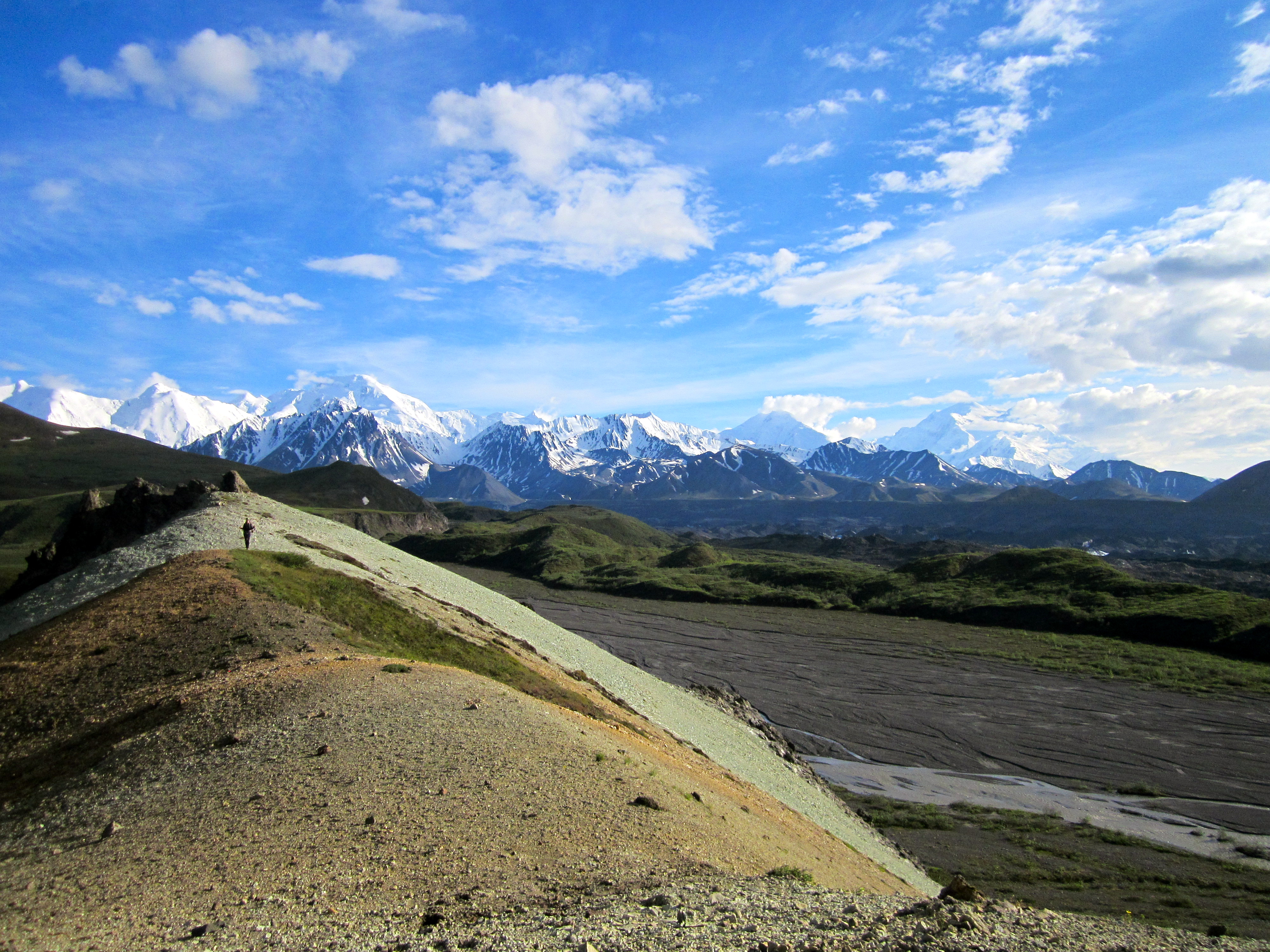 Backpack the Mt. Eielson Loop