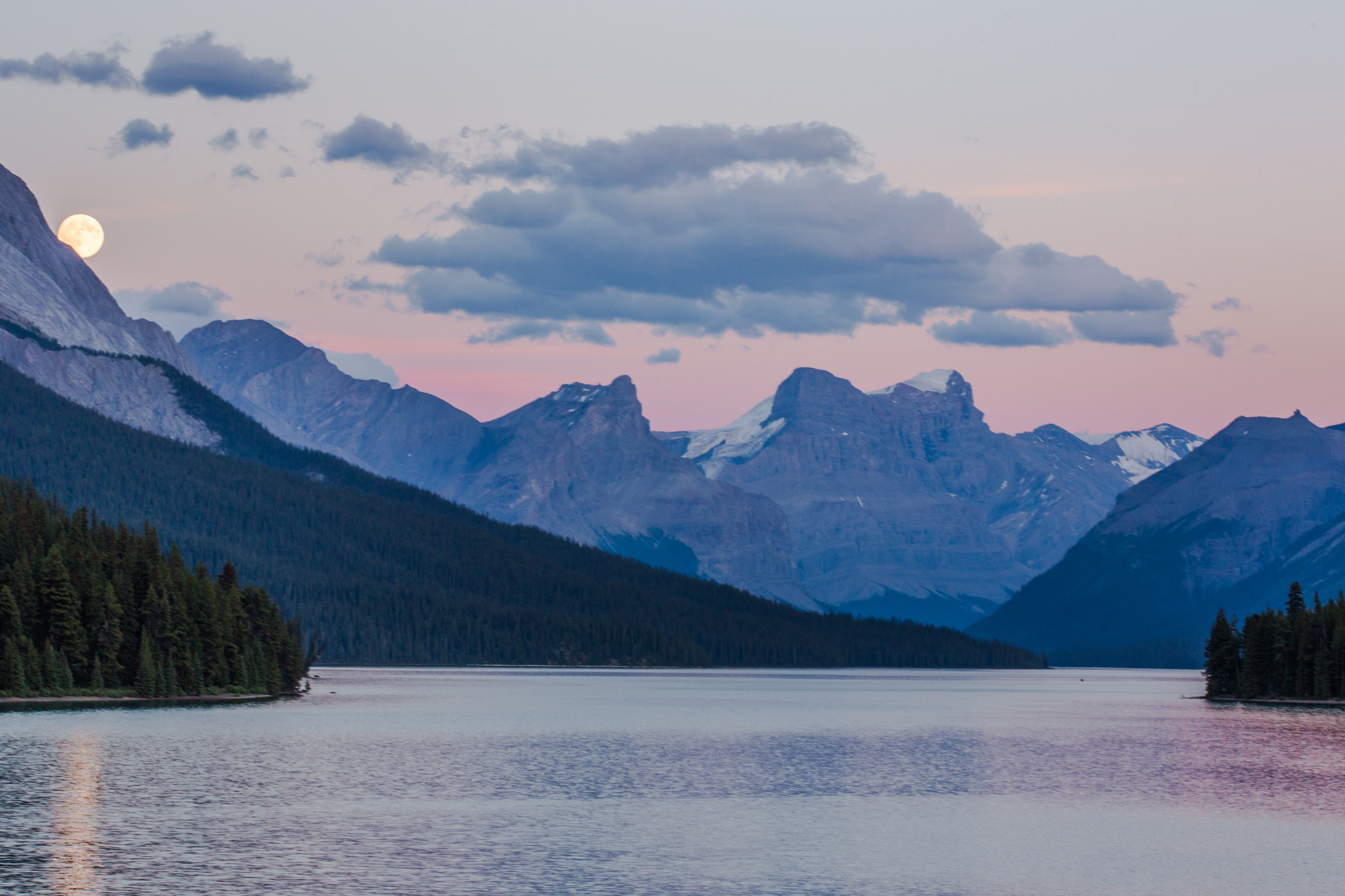 Photograph Spirit Island and Maligne Lake 