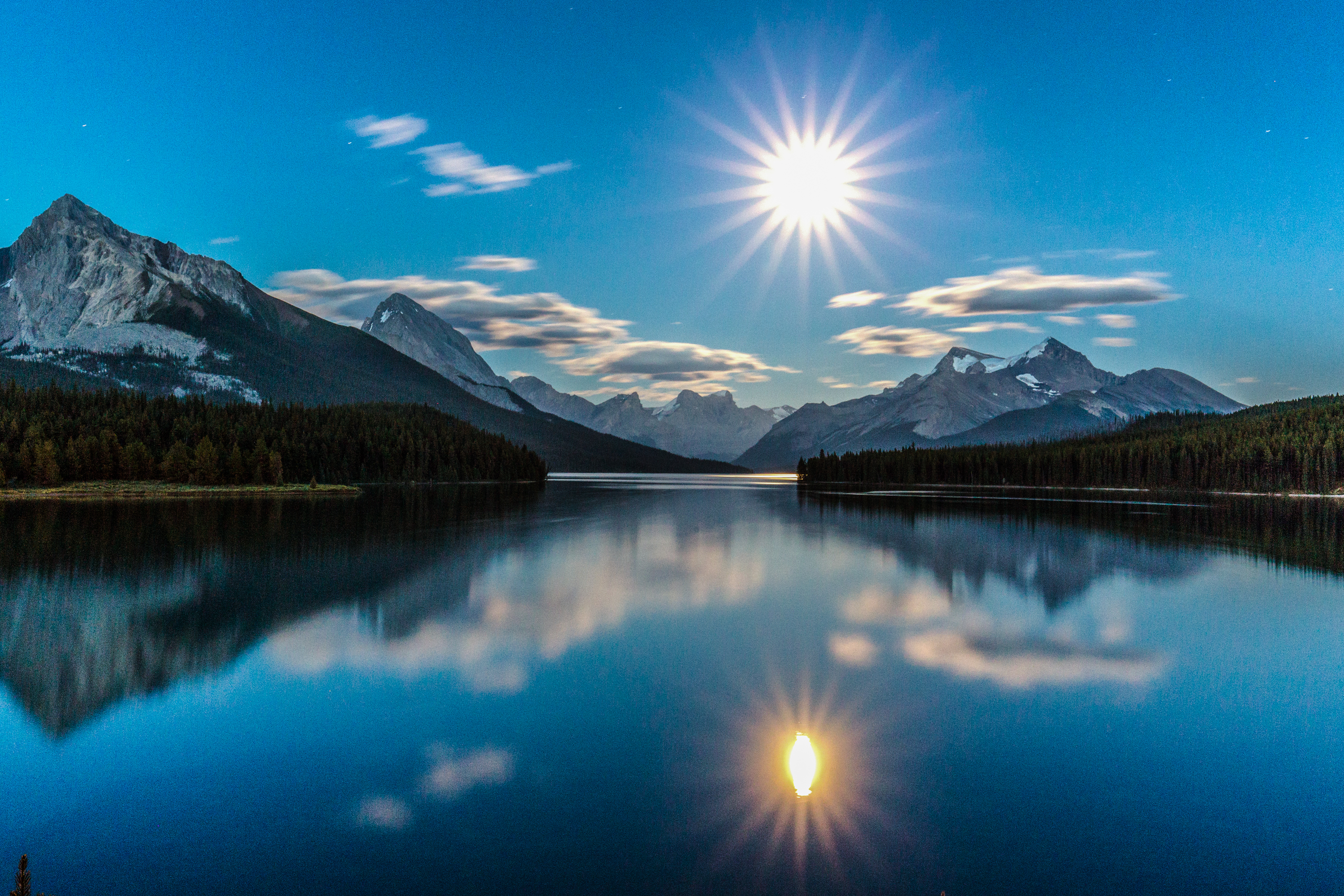 Photograph Spirit Island and Maligne Lake 