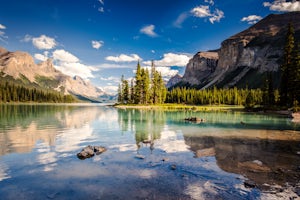 Photograph Spirit Island and Maligne Lake 