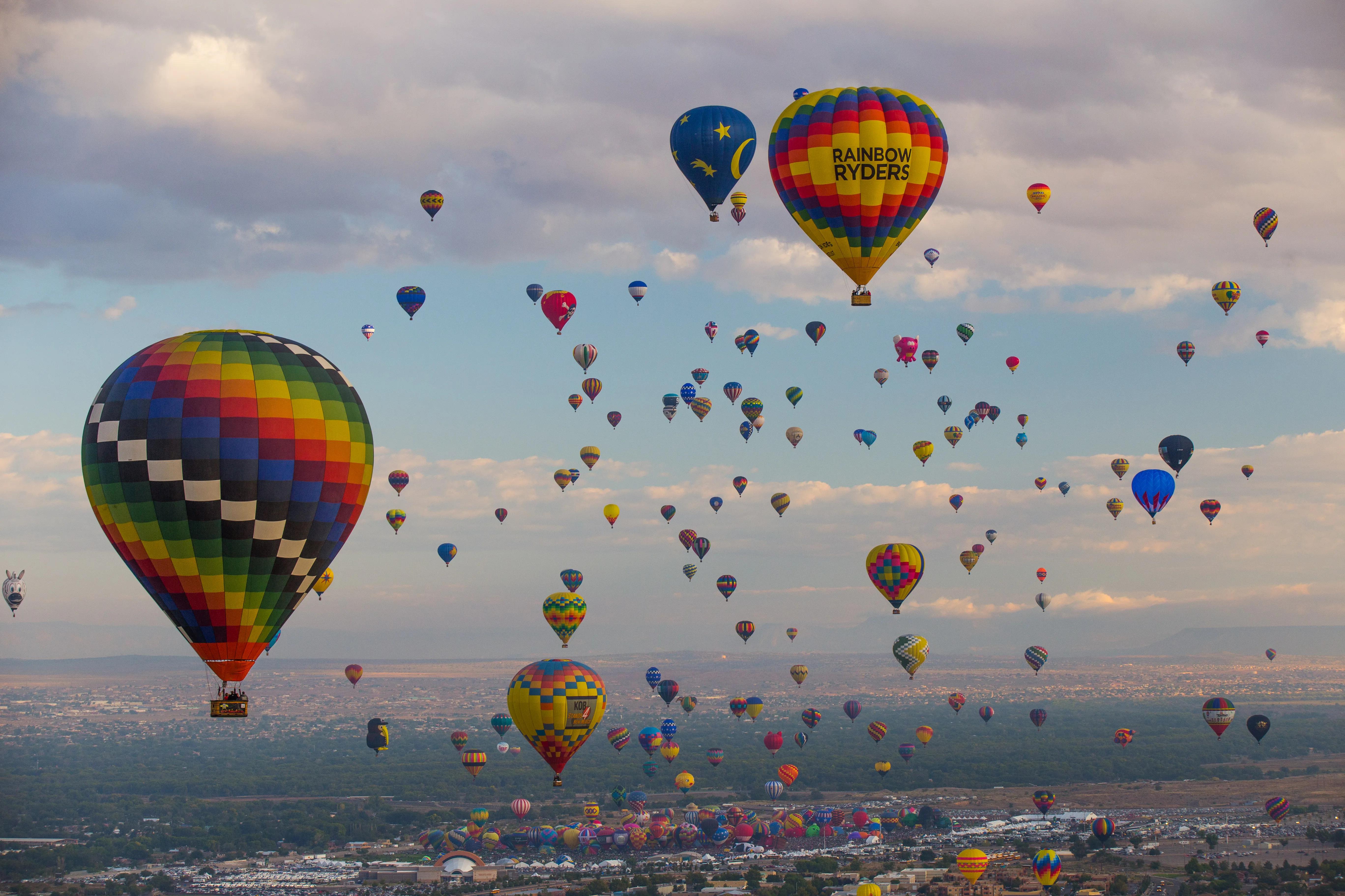 Photograph the Albuquerque International Balloon Fiesta