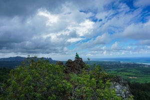 Hike to the nose of Sleeping Giant