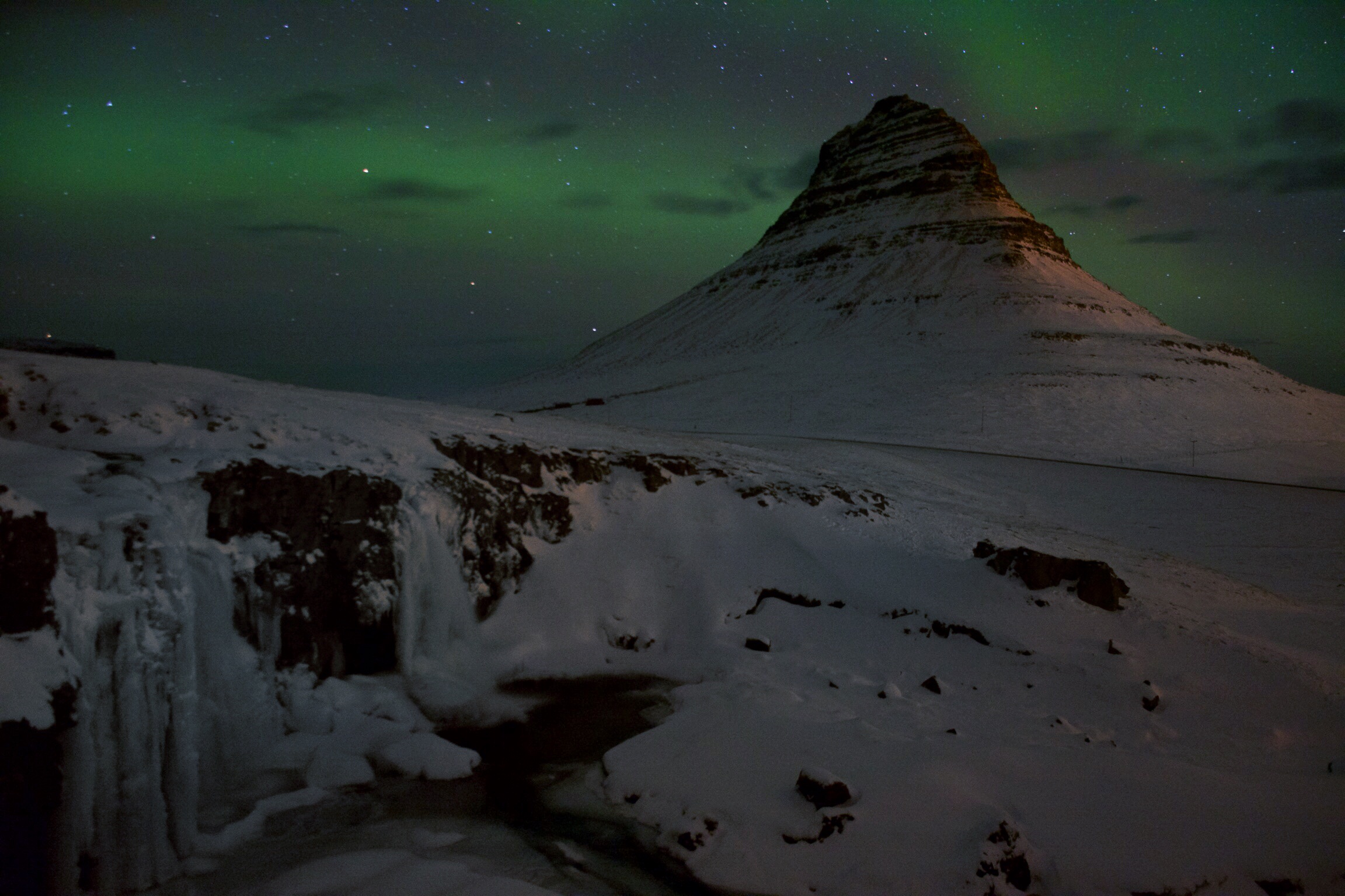 Photograph the Northern Lights at Kirkjufell and Kirkjufellsfoss