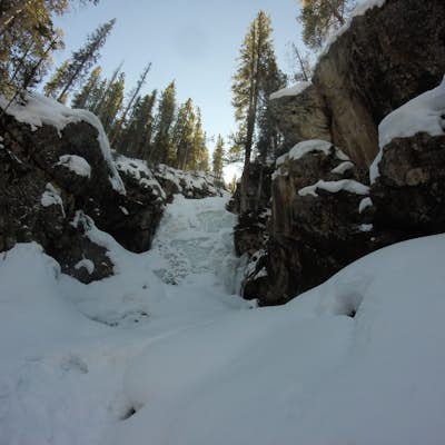 Hike Browns Creek Falls 