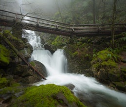 Hike to Hardy and Rodney Falls