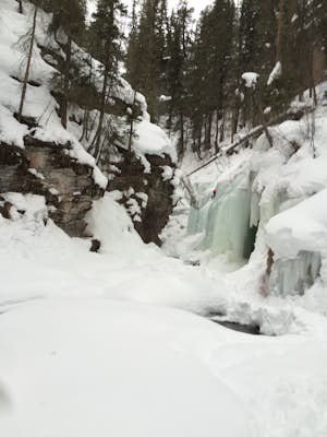 Look at the Cascade Falls Ice Caves 