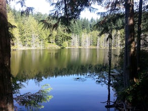 Hike to Pine & Cedar Lakes