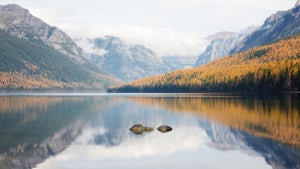 Bowman Lake to Quartz Lake Loop