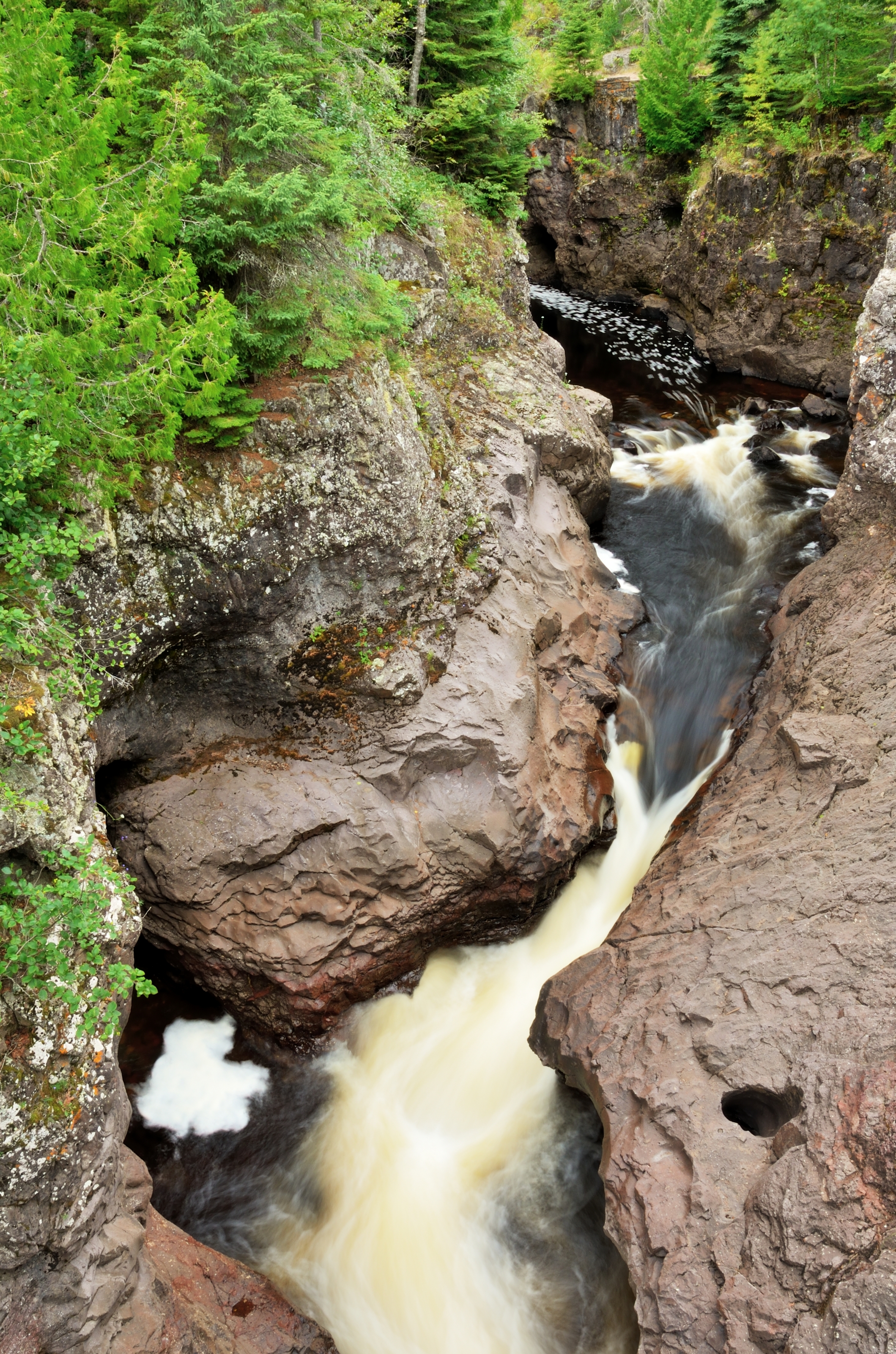 Explore the Temperance River Gorge