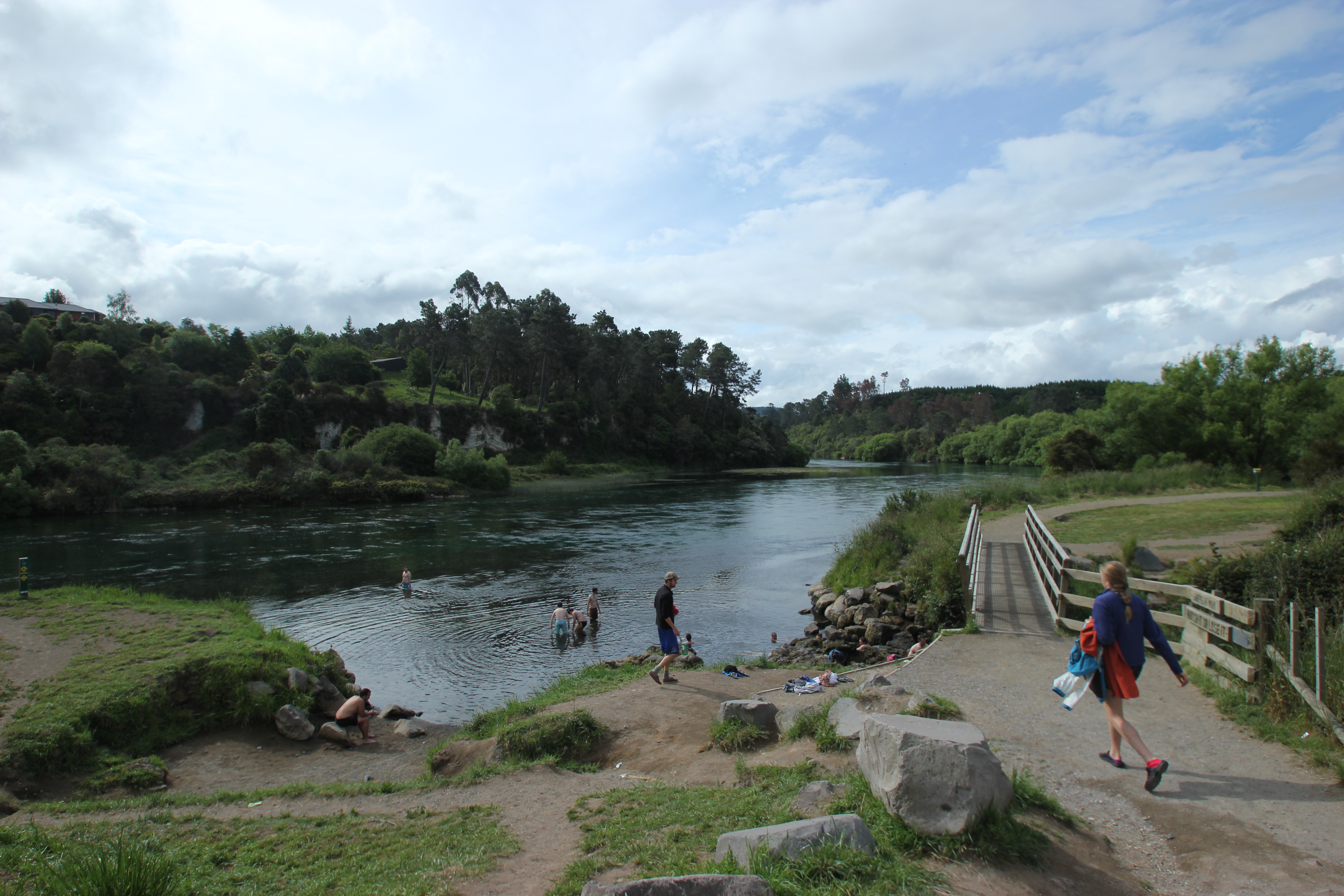 Hike to Huka Falls 