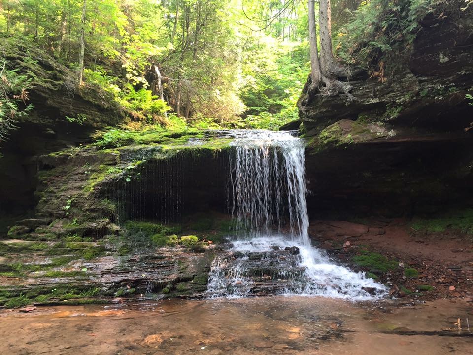 Hike to Lost Creek Falls 