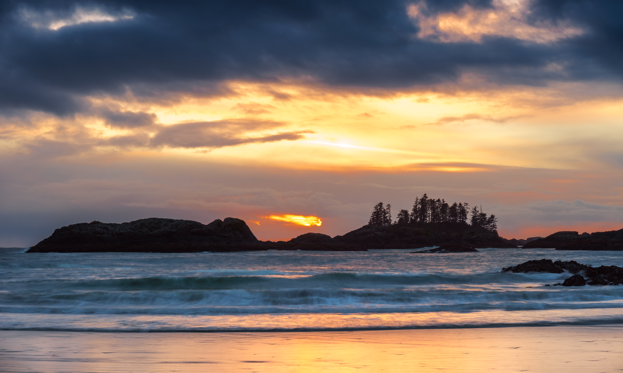 Hike to Schooner Cove
