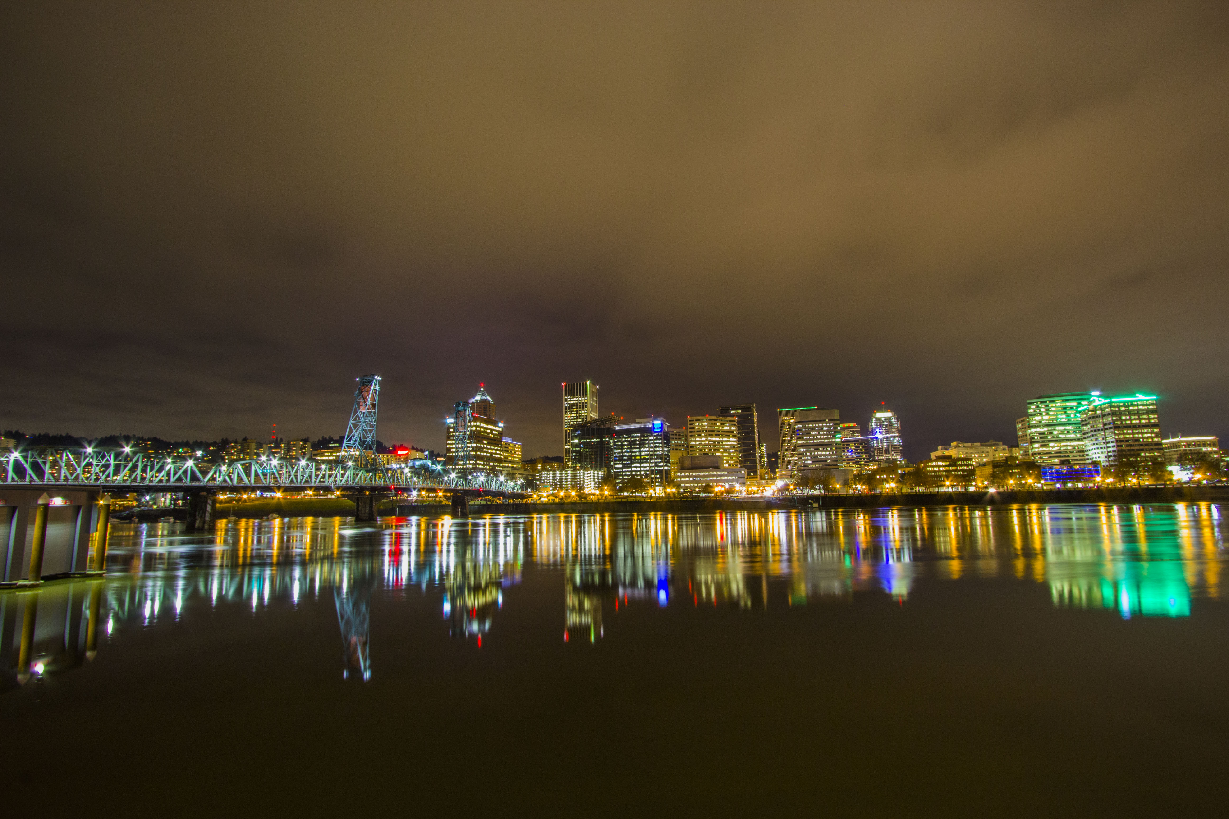 Night Photography at the OMSI Dock