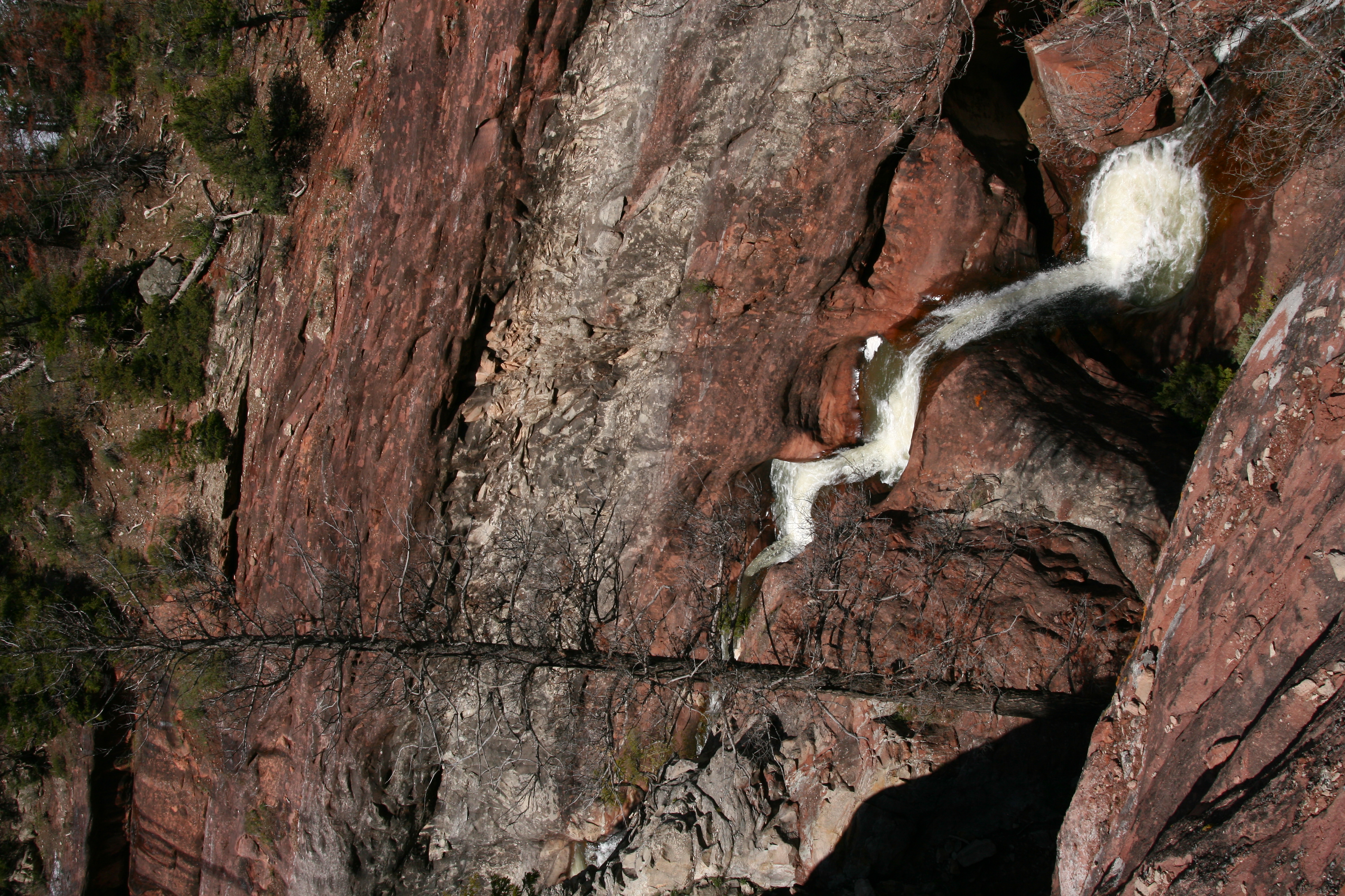 Explore Hayes Creek Falls
