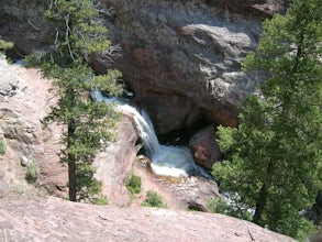 Explore Hayes Creek Falls