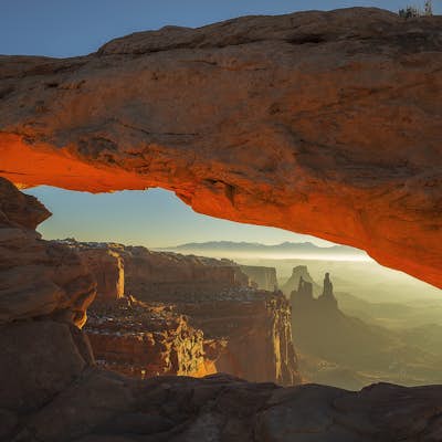 Watch the Sunrise at Mesa Arch